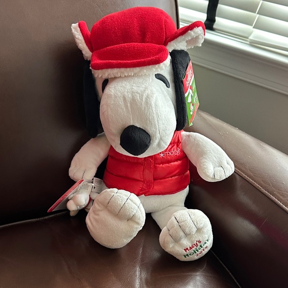Macy's 2015 Holiday Snoopy Plush with puffer vest - Picture 10 of 10
